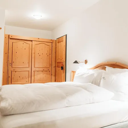 Spescha Hotel 3*